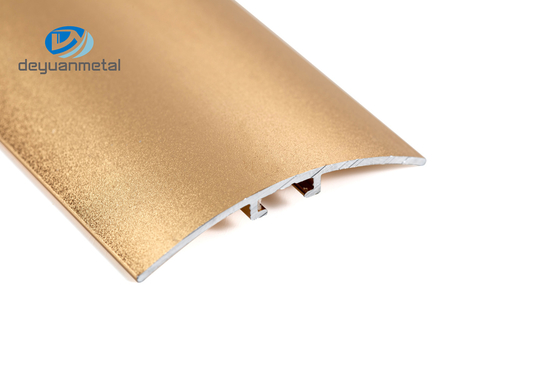 Le tapis en stratifié de la tuile 6063 d'équilibre de seuil de bande d'équilibre en aluminium de transition couvre de tuiles la couleur d'or